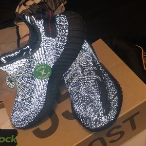 Yeezy 350 boost triple black reflective